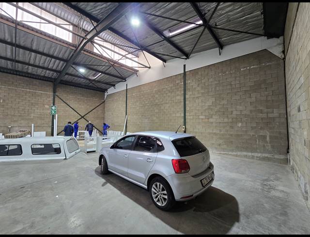 420M² WAREHOUSE TO LET IN MEADOWDALE